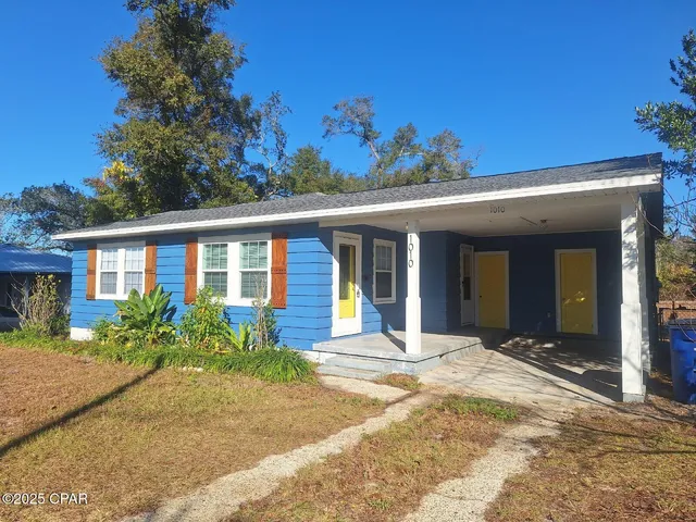 $1,800 | 1010 West 12th Court, Panama City, FL 32401