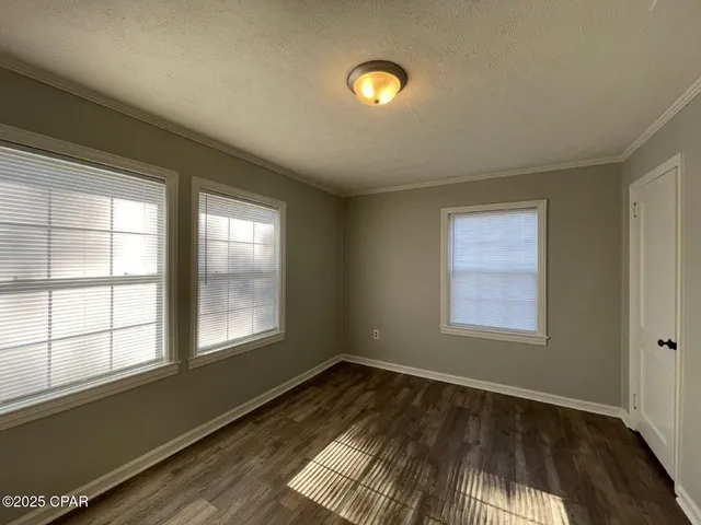 $1,800 | 1010 West 12th Court, Panama City, FL 32401