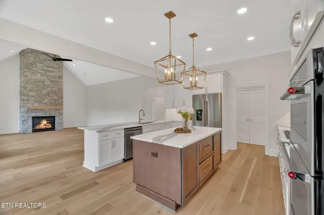 $1,330,000 | 618 Winding Creek Way, Walland, TN 37886