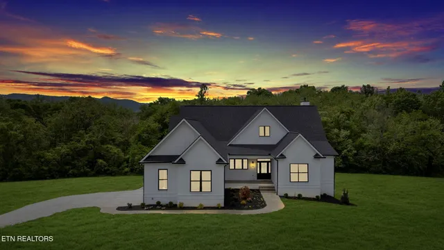 $1,330,000 | 618 Winding Creek Way, Walland, TN 37886