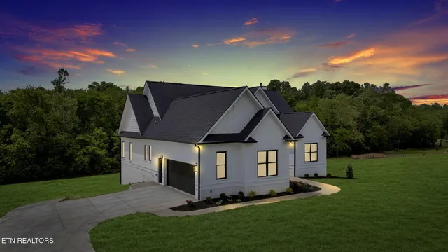 $1,330,000 | 618 Winding Creek Way, Walland, TN 37886