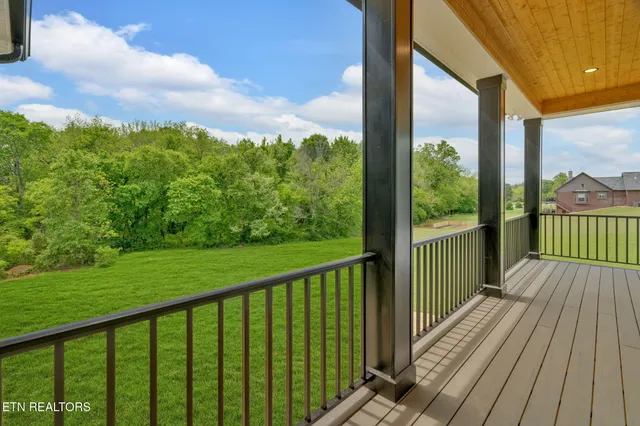 $1,330,000 | 618 Winding Creek Way, Walland, TN 37886