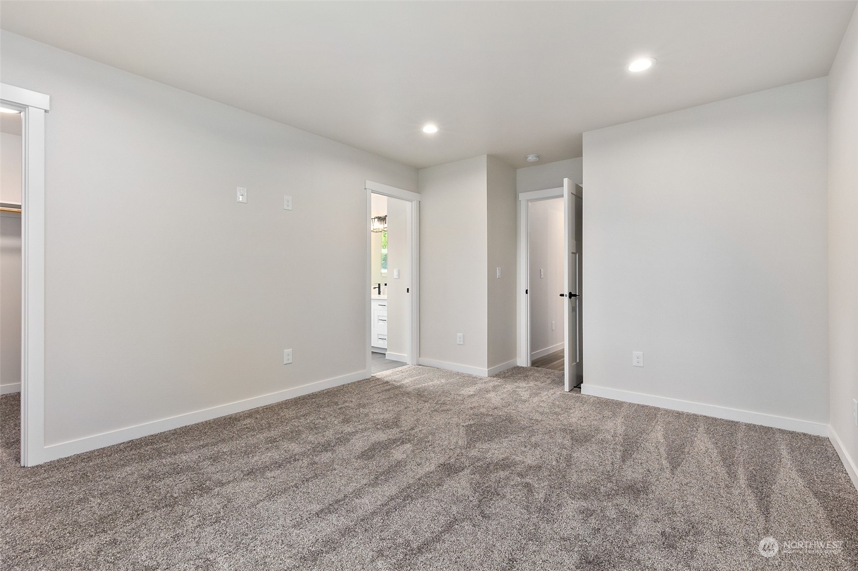 1808 Chilton Road Aberdeen, WA 98520 - Photo 8 of 20 a view of an empty room