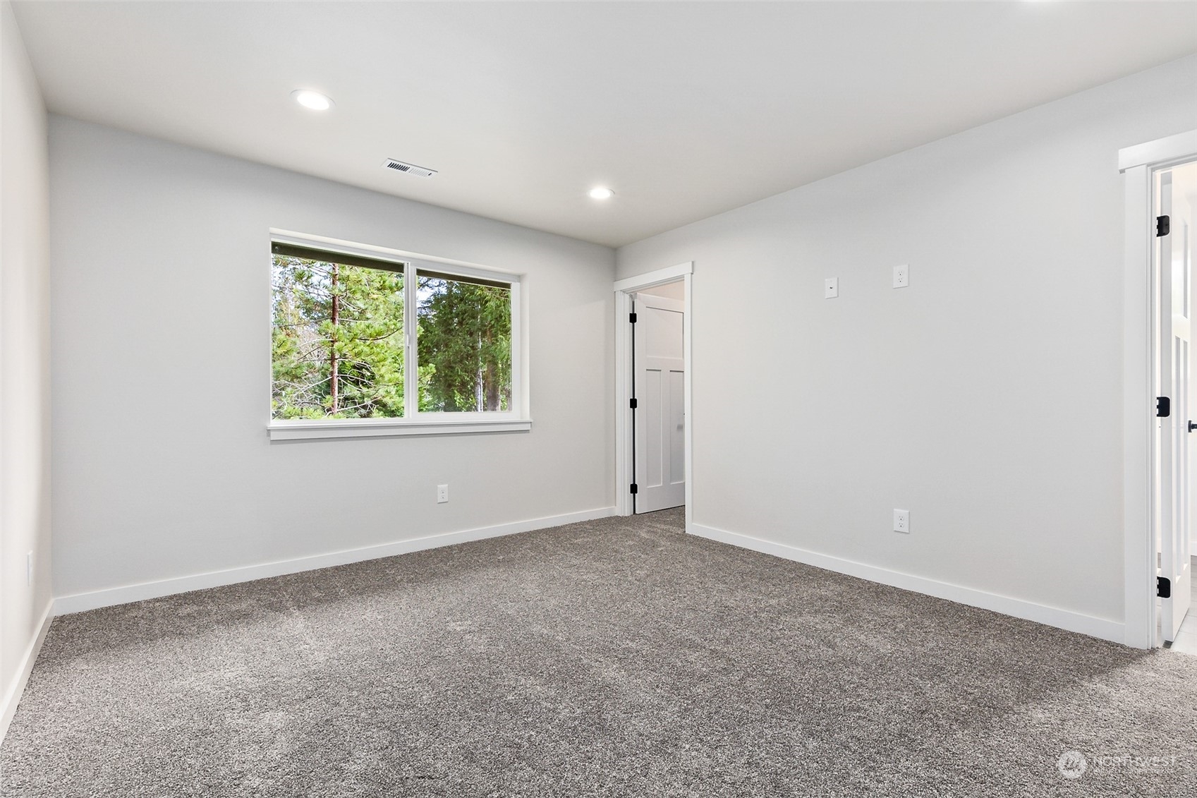 1808 Chilton Road Aberdeen, WA 98520 - Photo 9 of 20 a view of an empty room with a window