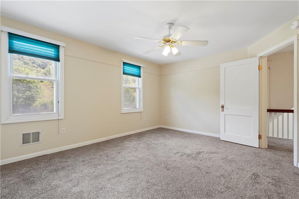 3955 Evergreen Road Pittsburgh, PA 15214 - Photo 14 of 20 Master bedroom