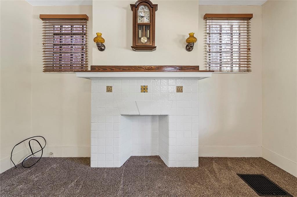 3955 Evergreen Road Pittsburgh, PA 15214 - Photo 9 of 20 Living room fireplace detail