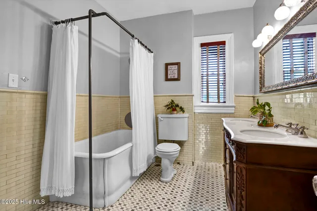 $899,000 | 416 Central Boulevard, Wilmington, NC 28401