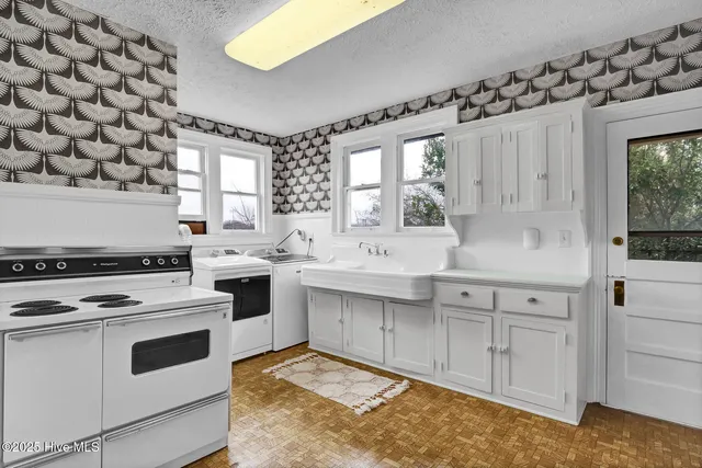 $899,000 | 416 Central Boulevard, Wilmington, NC 28401