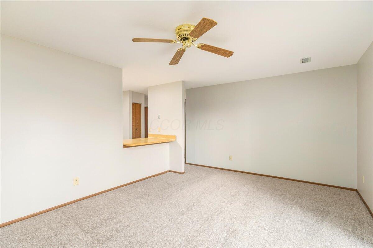 4141 Karl Road, Unit 310 Columbus, OH 43224 - Photo 12 of 25 Living Room