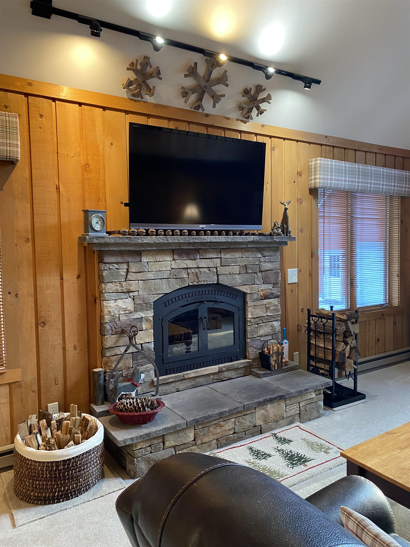 45 Joan's Ridge Road West Dover, VT 05356 - Photo 15 of 40