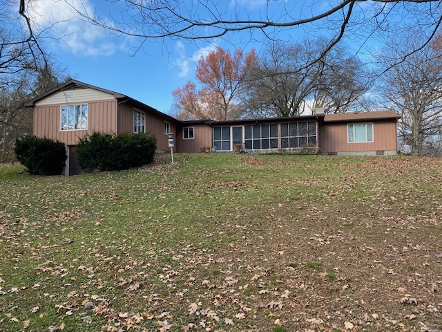 1315 West Overlook Road Marion, IN 46952 - Photo 4 of 32 Gallery Image 4