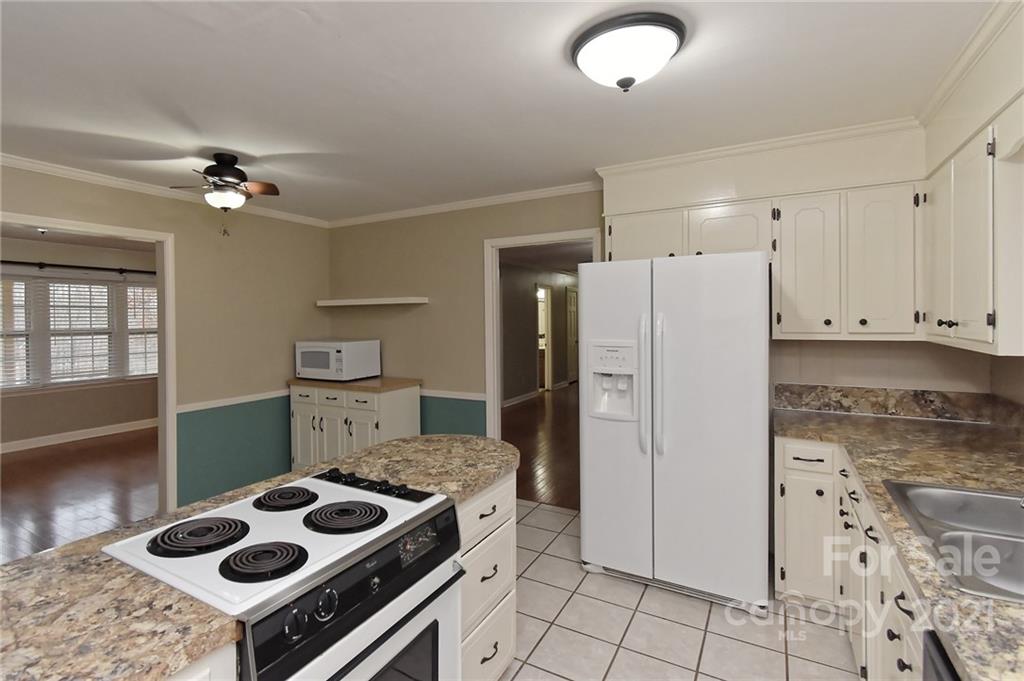 903 Leaping Brook Road Lincolnton, NC 28092 - Photo 11 of 36 Gallery Image 11