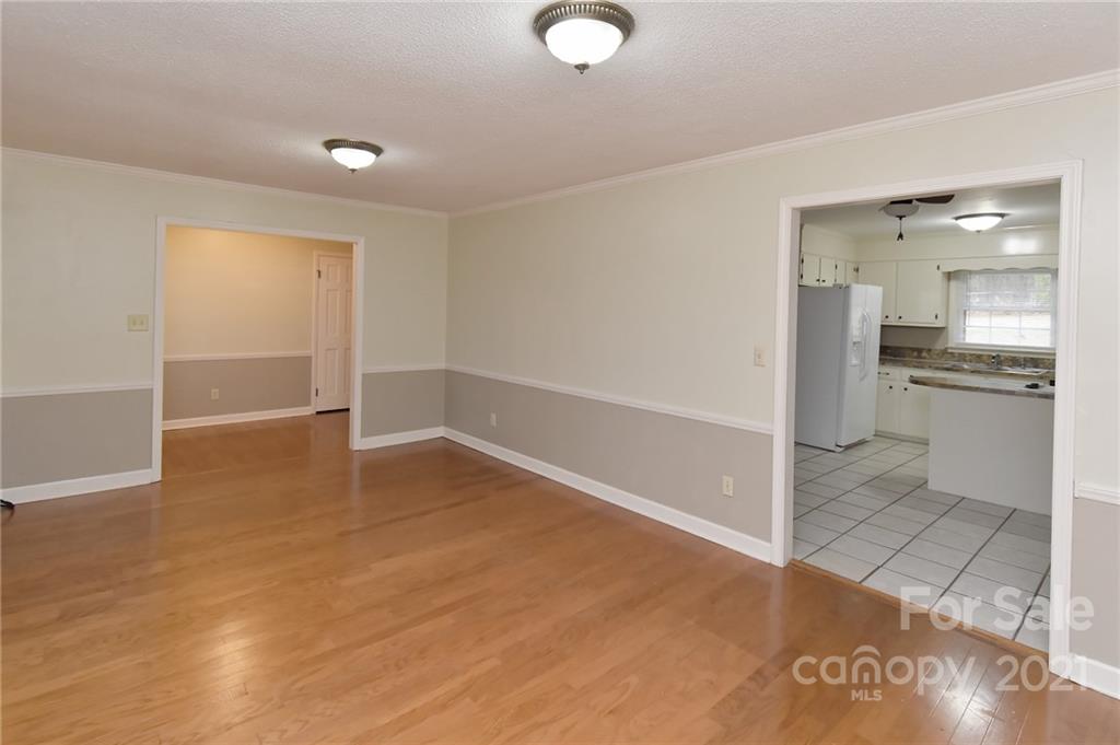 903 Leaping Brook Road Lincolnton, NC 28092 - Photo 3 of 36 Gallery Image 3