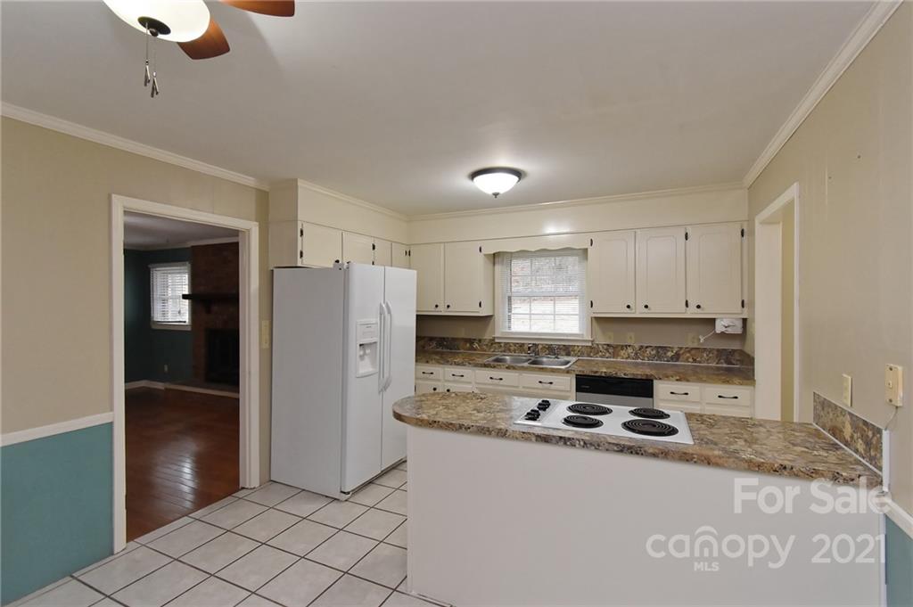 903 Leaping Brook Road Lincolnton, NC 28092 - Photo 7 of 36 Gallery Image 7