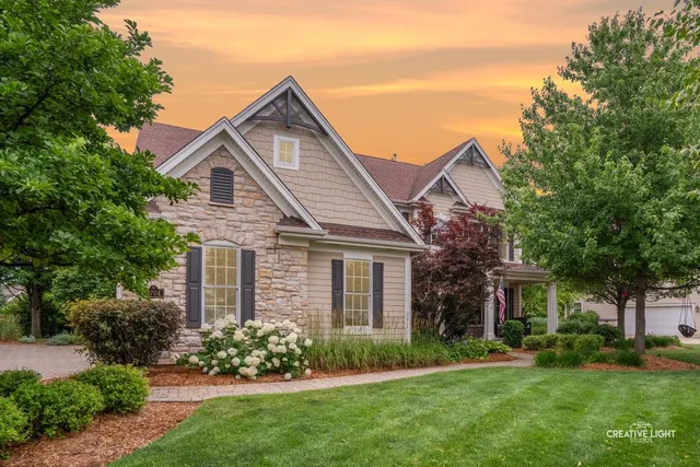 $799,900 | 3704 Heathmoor Drive, Elgin, IL 60124