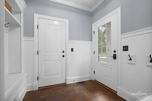 $799,900 | 3704 Heathmoor Drive, Elgin, IL 60124