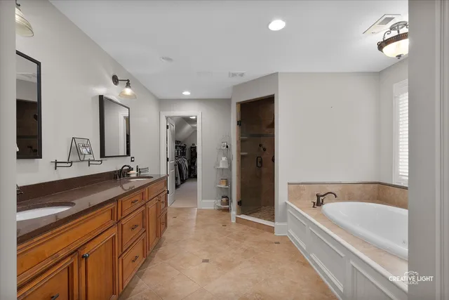 $799,900 | 3704 Heathmoor Drive, Elgin, IL 60124