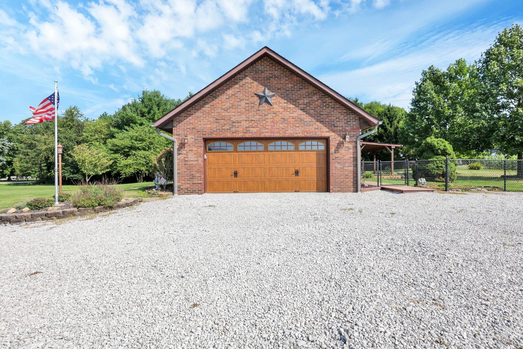 7430 Richardson Road Groveport, OH 43125 - Photo 29 of 40 Attached 2 Car Garage