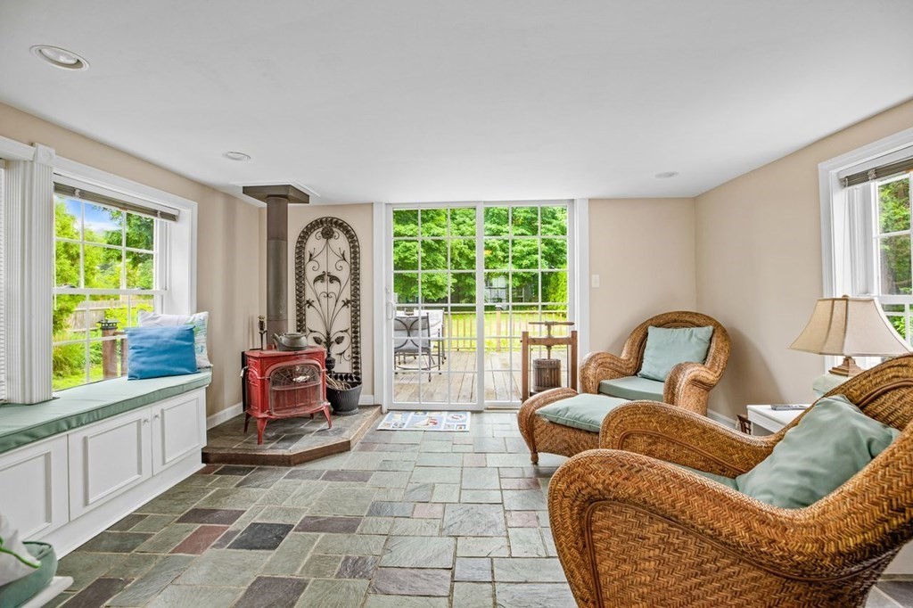 49 Beaver Dam Road Scituate, MA 02066 - Photo 9 of 37 Gallery Image 9
