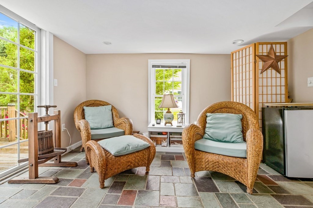 49 Beaver Dam Road Scituate, MA 02066 - Photo 10 of 37 Gallery Image 10