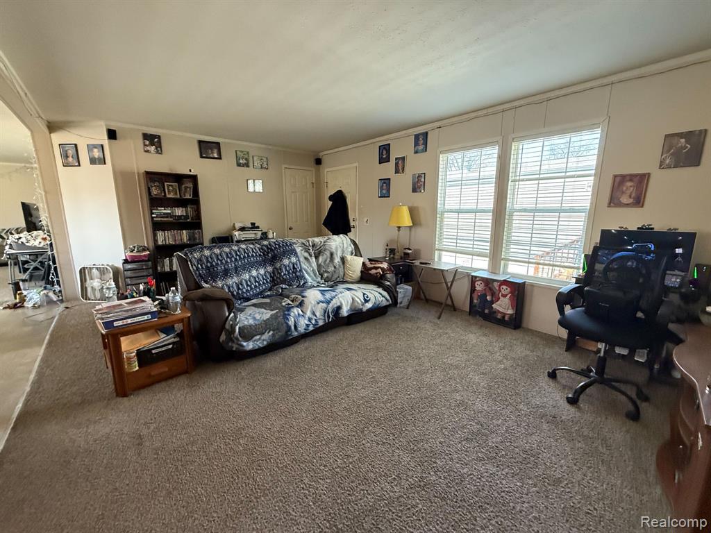 389 Rustic Lane North Belleville, MI 48111 - Photo 8 of 25