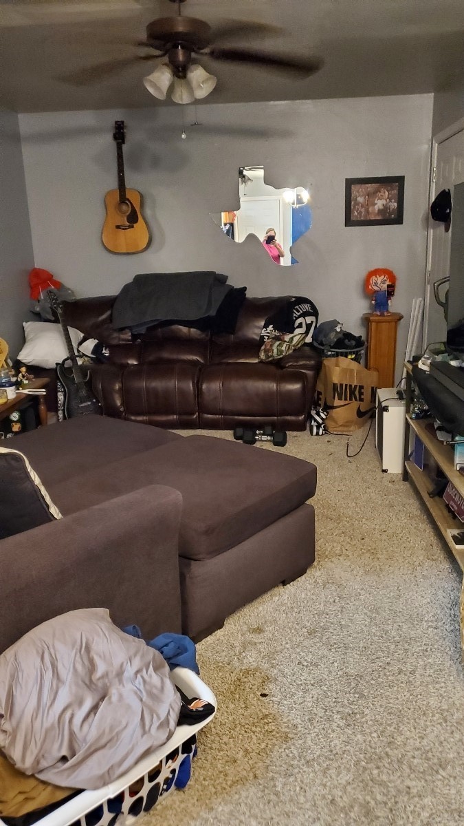 2922 Randolph Road Pasadena, TX 77503 - Photo 20 of 50 a living room with furniture
