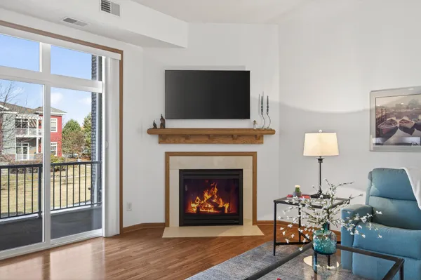 $265,000 | 17393 72nd Avenue North, Unit 102, Maple Grove, MN 55311