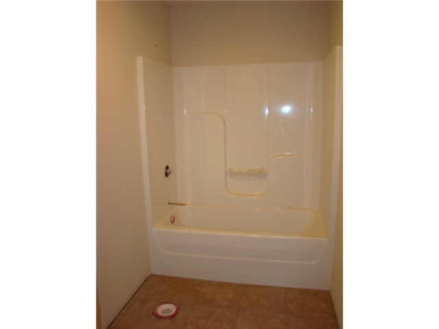 15701 King Road Howard, OH 43028 - Photo 8 of 14 Gallery Image 8