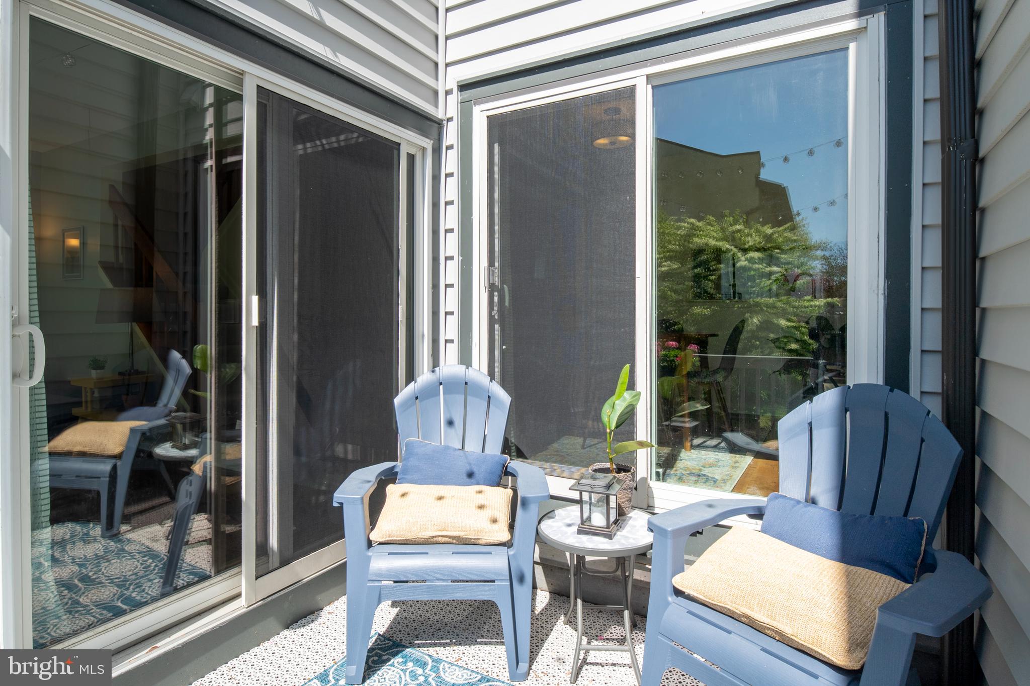 5513 Vantage Point Road, Unit 36 Columbia, MD 21044 - Photo 15 of 49 Sit back and enjoy your favorite beverage!