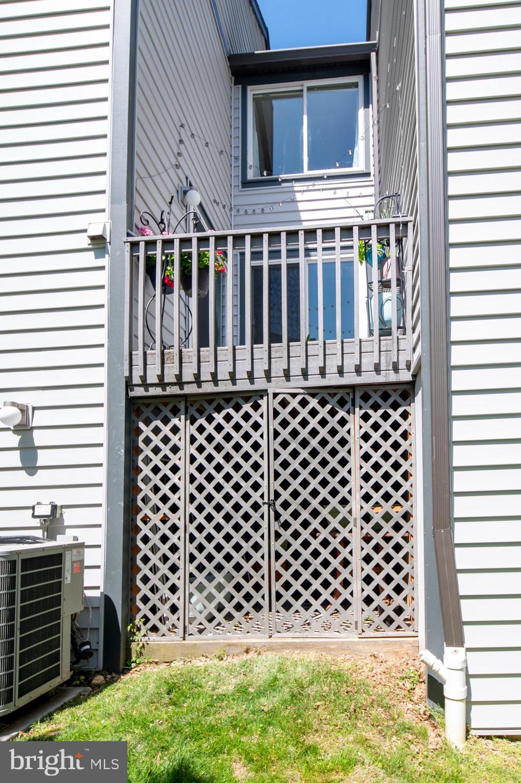 5513 Vantage Point Road, Unit 36 Columbia, MD 21044 - Photo 41 of 49 Replaced windows!