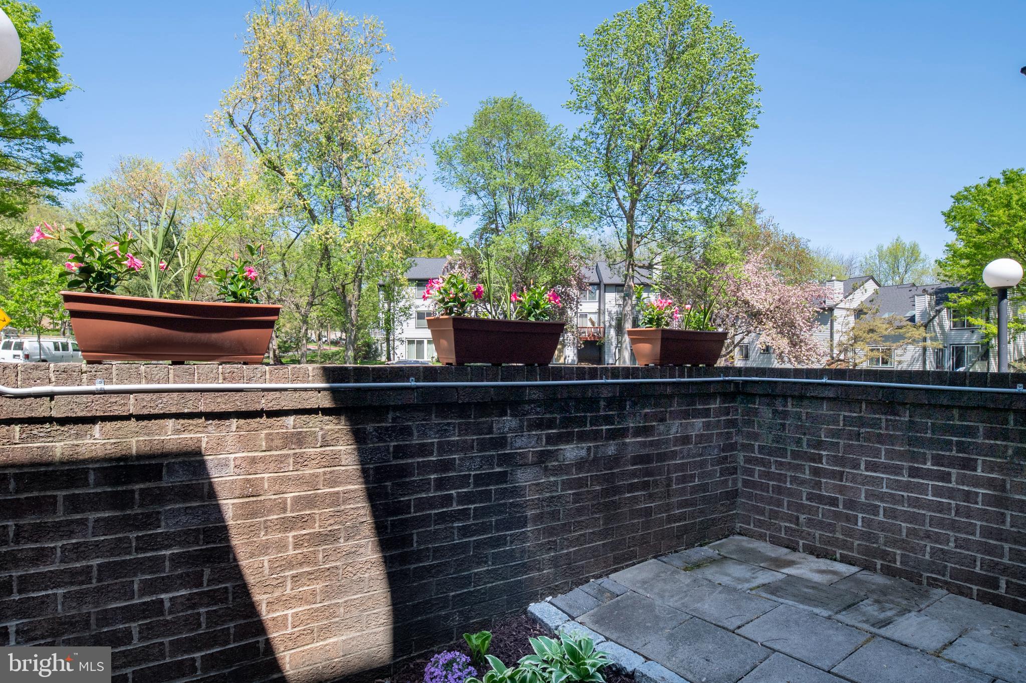 Exterior brick privacy wall