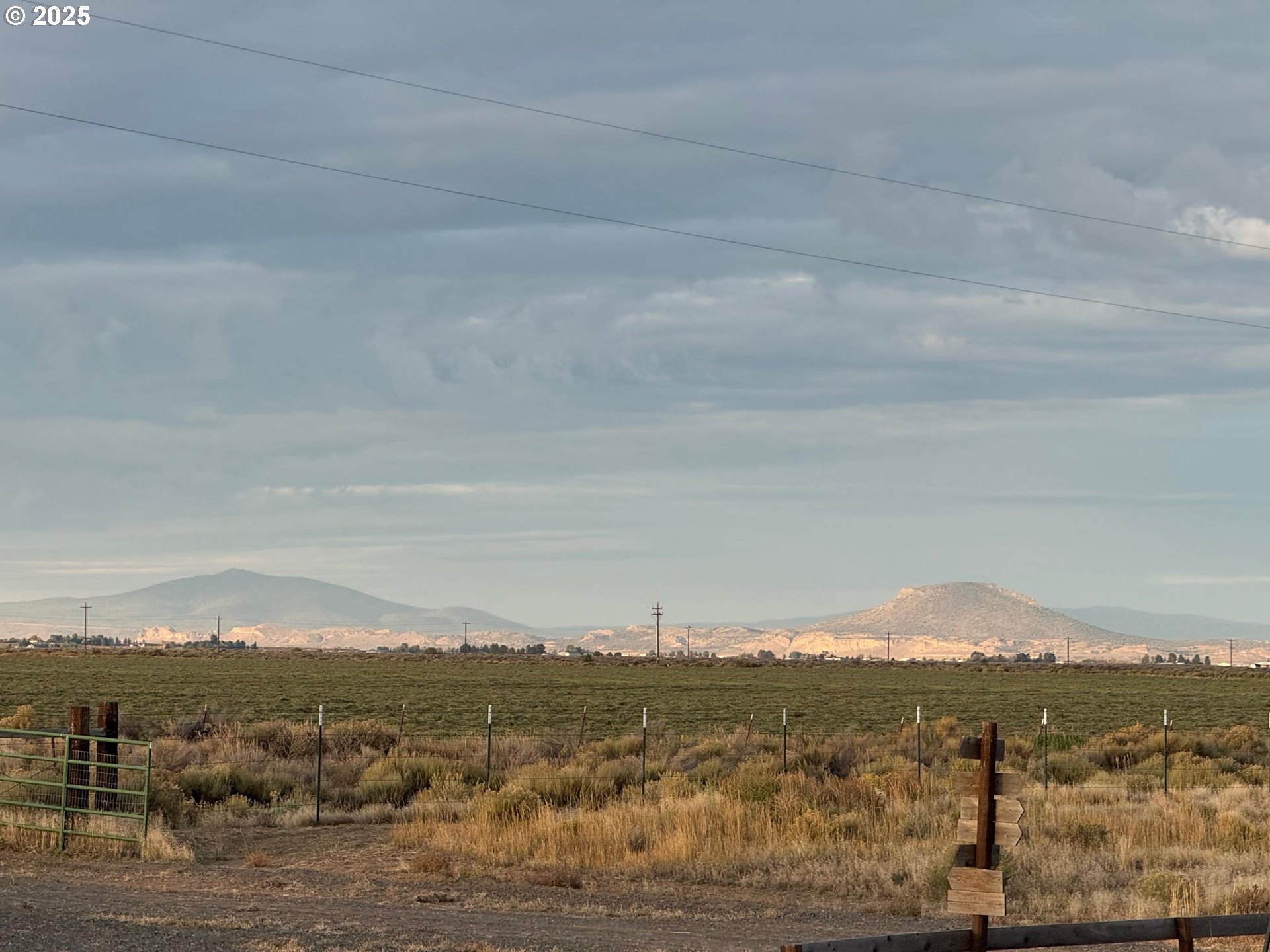 87479 North Star Lane Christmas Valley, OR 97641 - Photo 25 of 30 a view of mountain with lake view