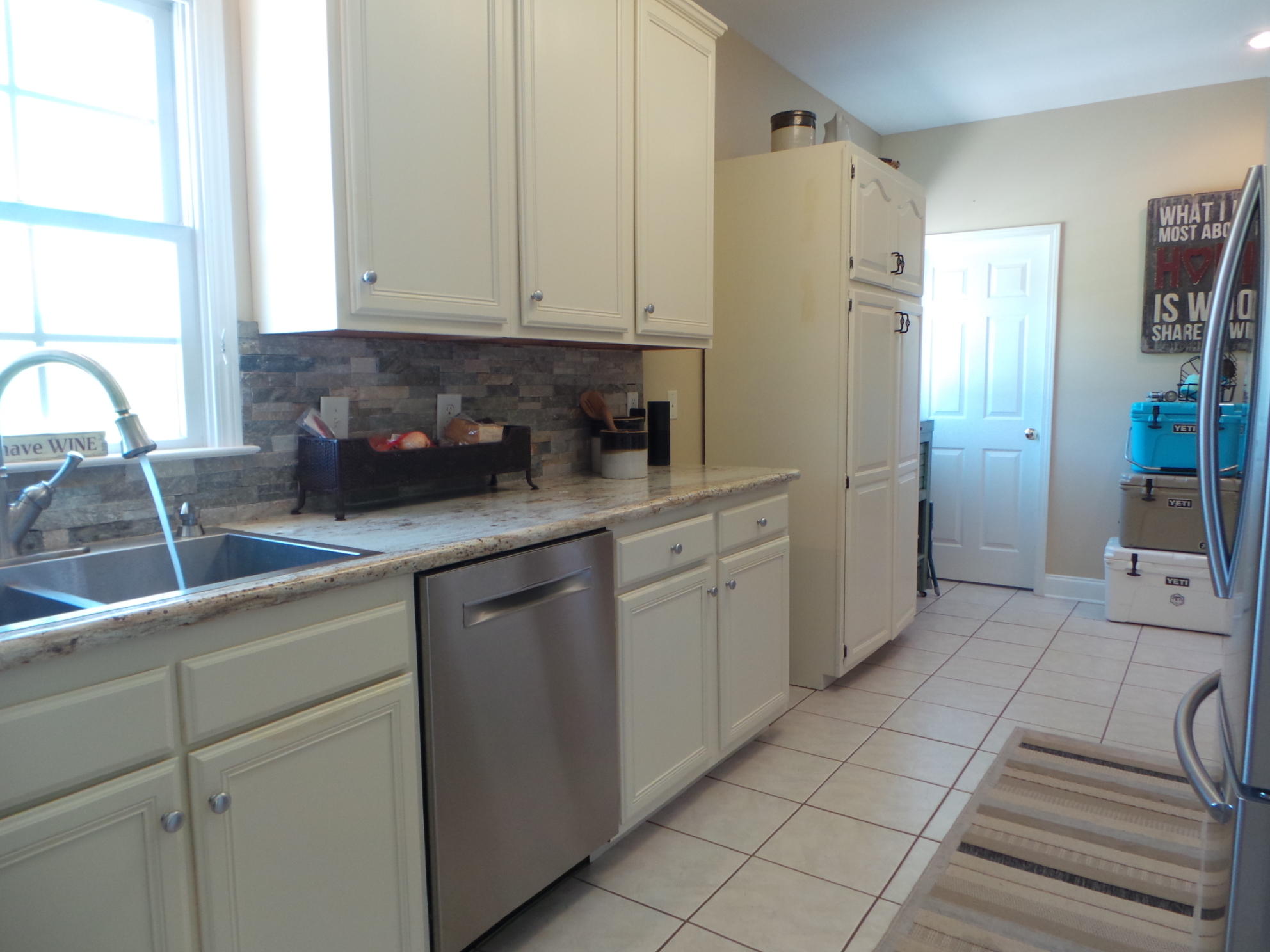 660 Boones Station Road Gray, TN 37615 - Photo 3 of 86 2