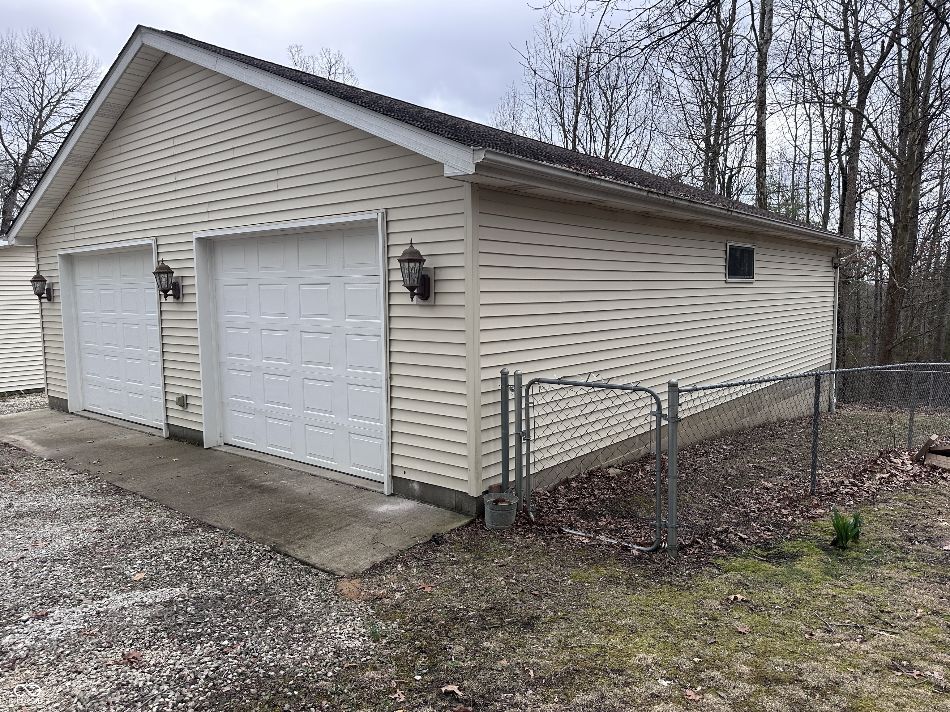 8053 Nathans Row Seymour, IN 47274 - Photo 16 of 69