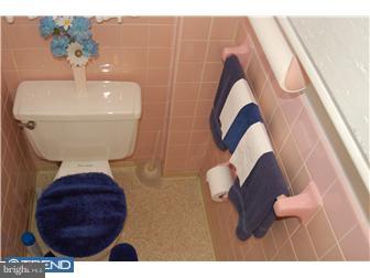 804 Laurel Road Yeadon, PA 19050 - Photo 8 of 10 Bathroom