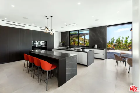 $23,500,000 | 8116 Laurel View Drive, Los Angeles, CA 90069
