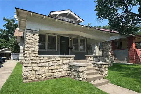$193,000 | 402 Van Brunt Boulevard, Kansas City, MO 64124