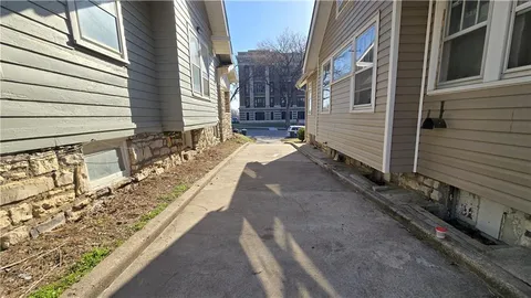 $193,000 | 402 Van Brunt Boulevard, Kansas City, MO 64124