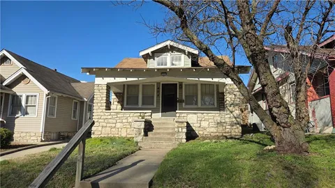 $193,000 | 402 Van Brunt Boulevard, Kansas City, MO 64124