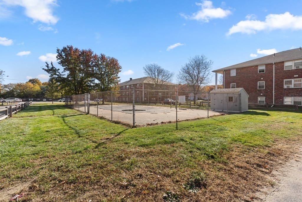 18 Woodman Way, Unit 17 Newburyport, MA 01950 - Photo 20 of 24 a view of a garden