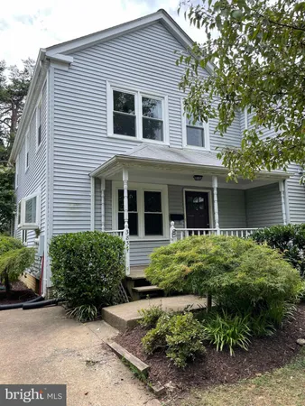 $5,250 | 3834 13th Street North, Arlington, VA 22201