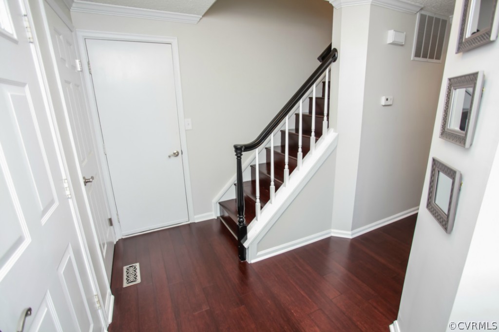9725 Snowhill Road North Chesterfield, VA 23235 - Photo 3 of 24 Gallery Image 3