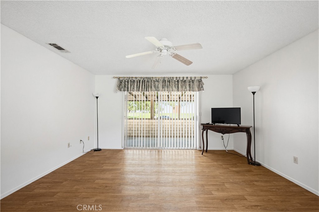 643 Villa Chaparral Road San Jacinto, CA 92583 - Photo 11 of 40 Original photo of living room