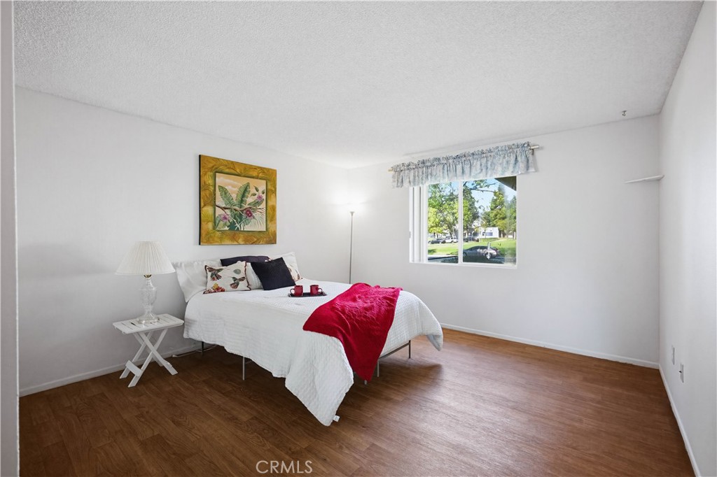 643 Villa Chaparral Road San Jacinto, CA 92583 - Photo 19 of 40 Primary Bedroom original photo