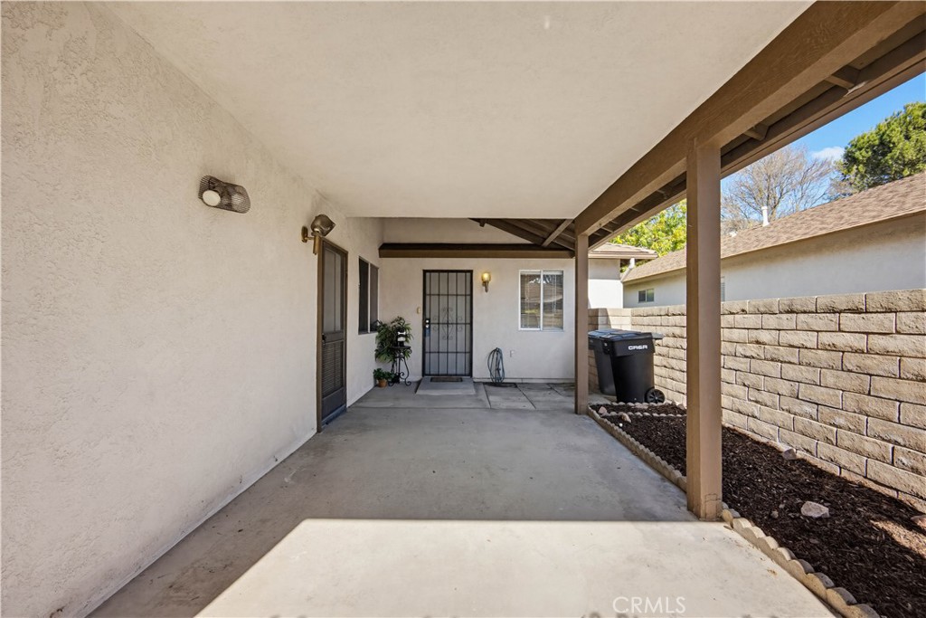 643 Villa Chaparral Road San Jacinto, CA 92583 - Photo 5 of 40