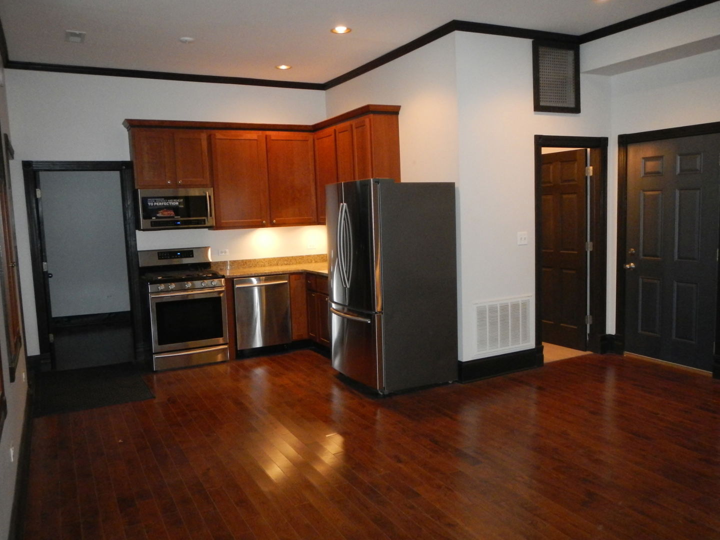 1445 West 16th Street Chicago, IL 60608 - Photo 7 of 18