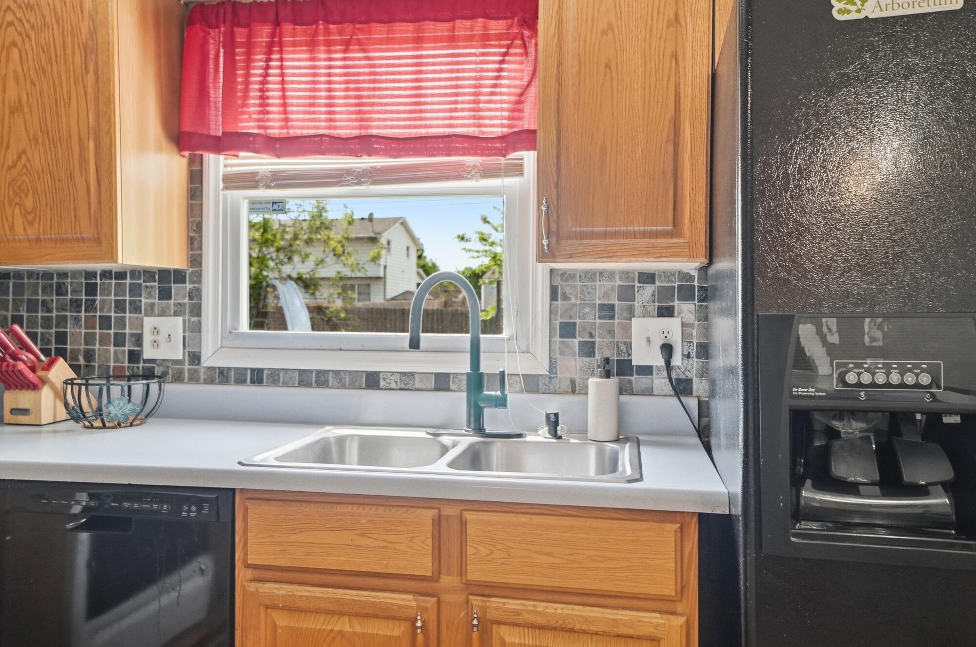 1453 Demorest Road Columbus, OH 43228 - Photo 20 of 64 Kitchen