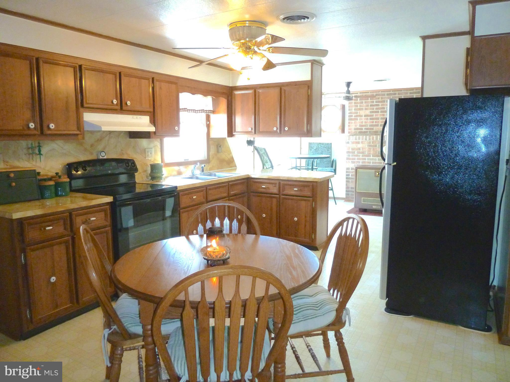 12561 Indian Springs Road Clear Spring, MD 21722 - Photo 2 of 18 Kitchen
