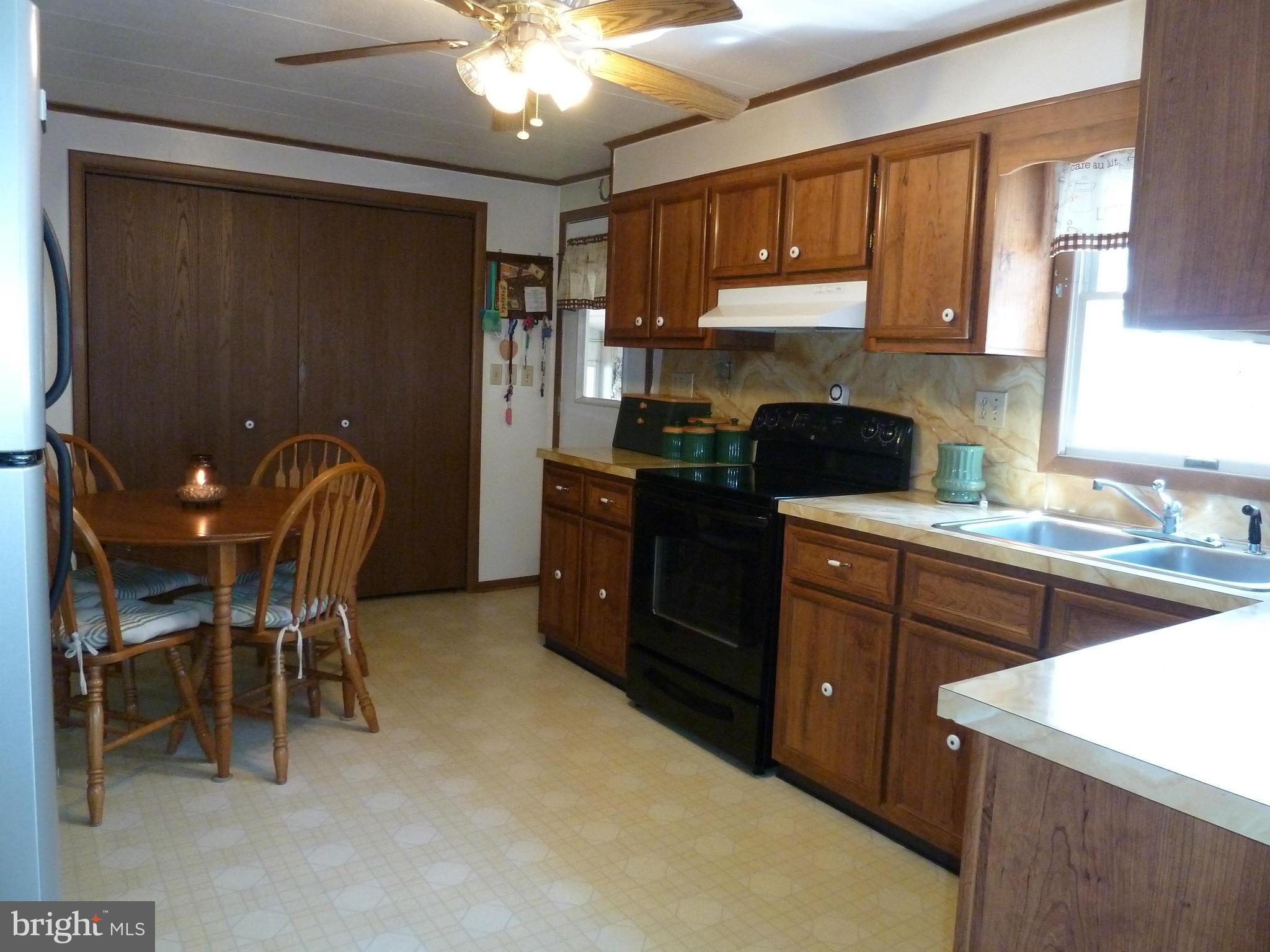 12561 Indian Springs Road Clear Spring, MD 21722 - Photo 3 of 18 Kitchen