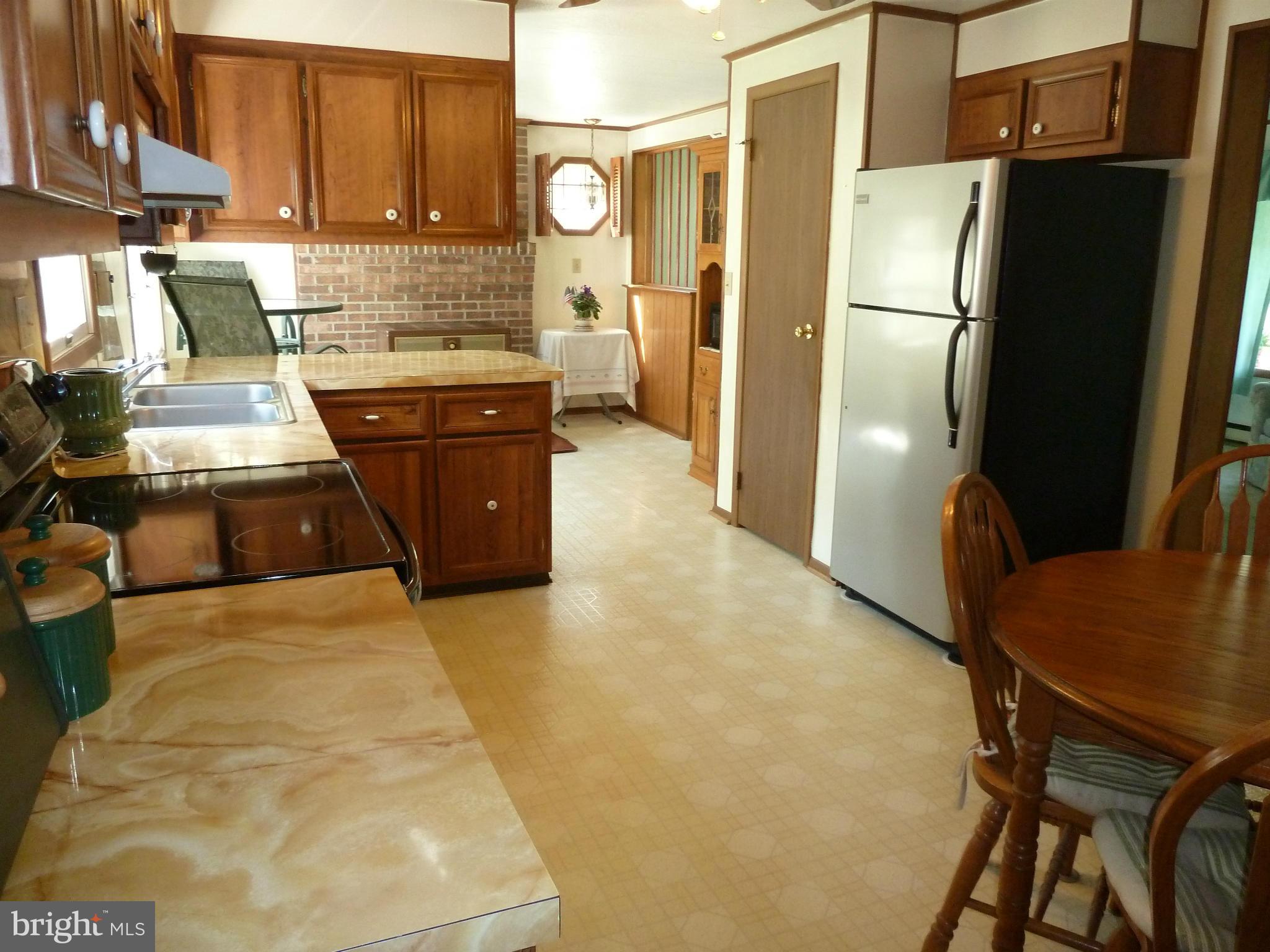 12561 Indian Springs Road Clear Spring, MD 21722 - Photo 4 of 18 Kitchen